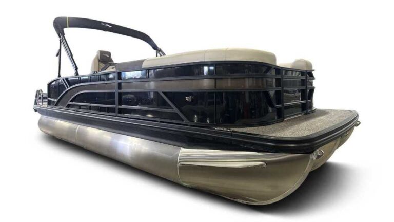 2026 Bennington 22SSB - SPS - Blackout US-ETWS7549H526 [photo 1]